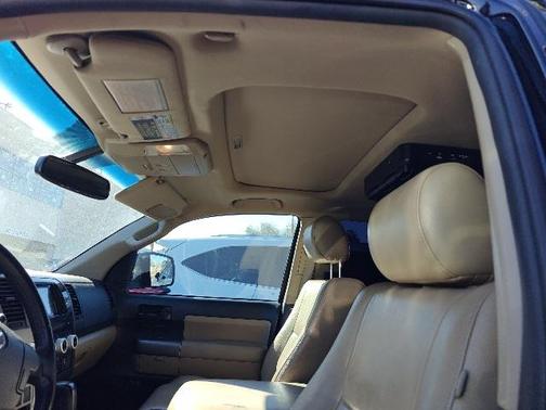 2013 Toyota Sequoia SR5