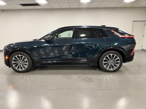 2024 Cadillac LYRIQ Sport w/1SJ