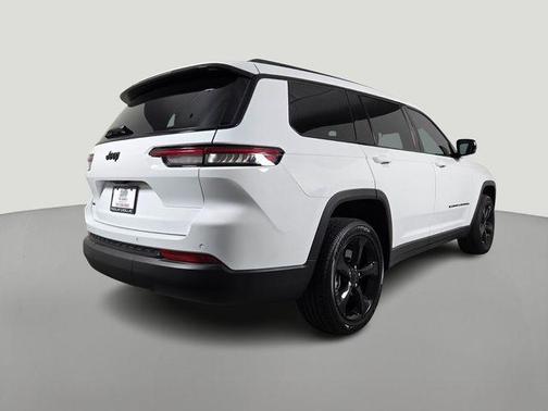 Bright White Clearcoat 2024 Jeep Grand Cherokee L Altitude