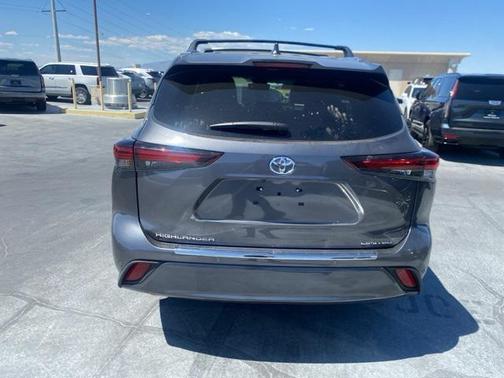 2025 Toyota Highlander Limited