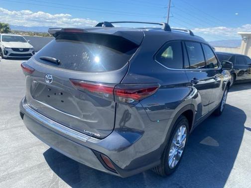 2025 Toyota Highlander Limited