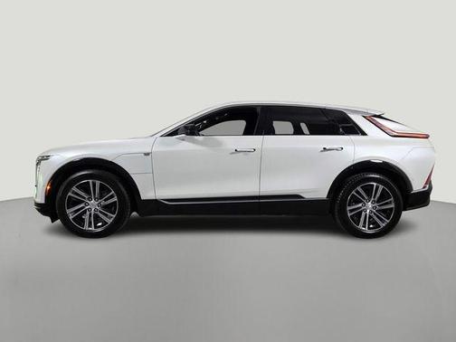 Crystal White Tricoat 2024 Cadillac LYRIQ V