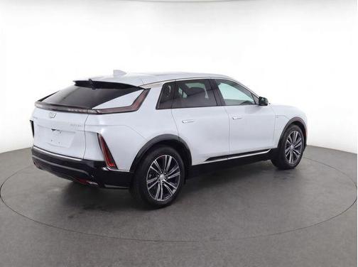 Crystal White Tricoat 2024 Cadillac LYRIQ V