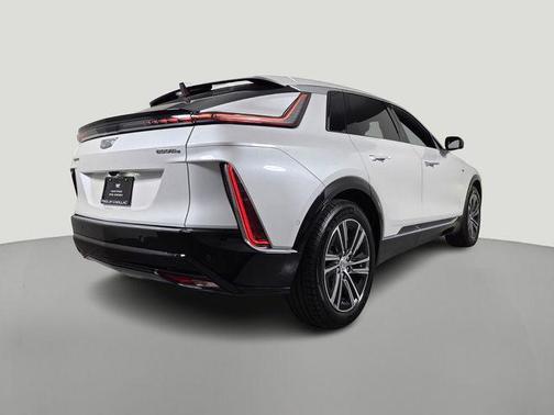 Crystal White Tricoat 2024 Cadillac LYRIQ V