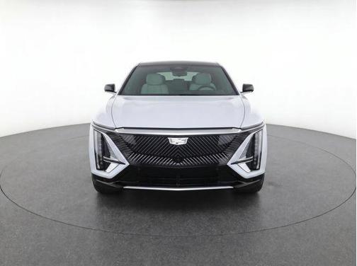 Crystal White Tricoat 2024 Cadillac LYRIQ V