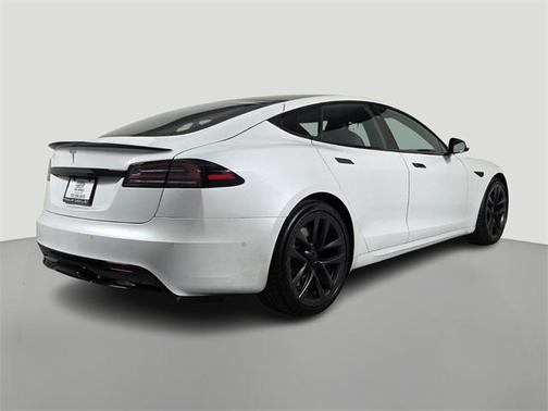 2023 Tesla Model S Plaid