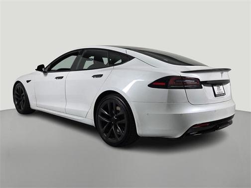 2023 Tesla Model S Plaid