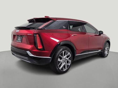 2025 Cadillac OPTIQ Luxury 2 AWD