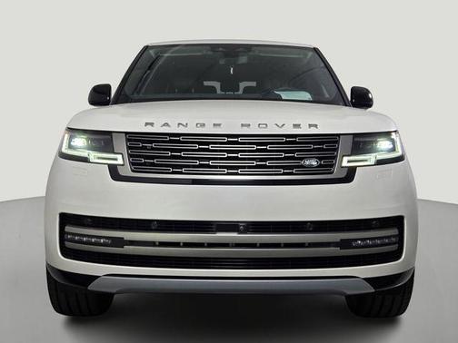 Fuji White 2024 Land Rover Range Rover P400 SE