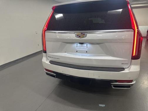 2024 Cadillac Escalade ESV Premium Luxury