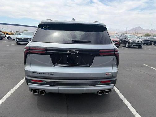 Sterling Gray Metallic 2025 Chevrolet Traverse AWD Z71