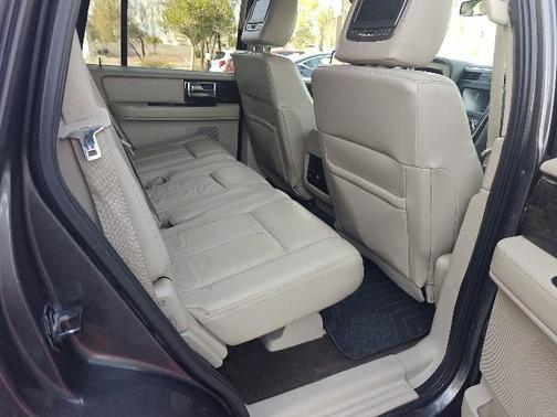 2015 Lincoln Navigator Base