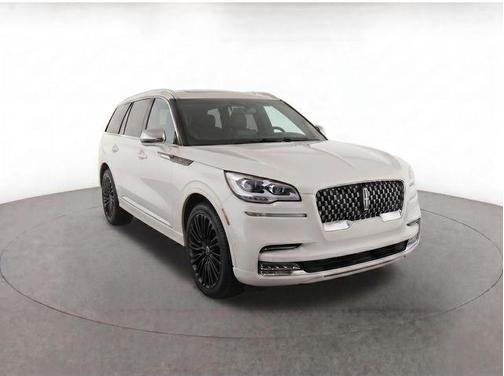 Pristine White Metallic Tri-Coat 2020 Lincoln Aviator Black Label AWD