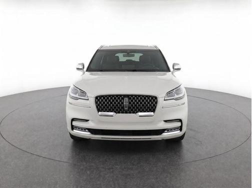 Pristine White Metallic Tri-Coat 2020 Lincoln Aviator Black Label AWD