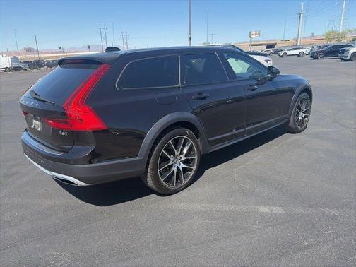 Onyx Black Metallic 2018 Volvo V90 Cross Country T6