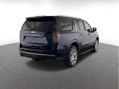 Dark Ash Metallic 2025 Chevrolet Suburban Premier