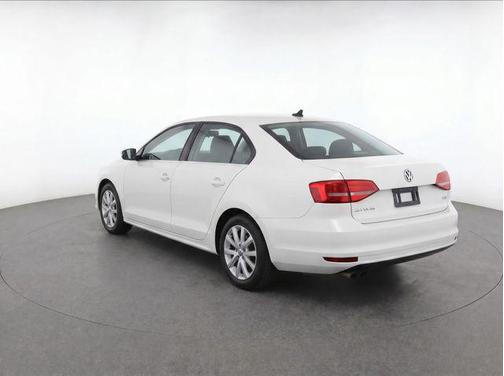Pure White 2017 Volkswagen Jetta 1.4T SE