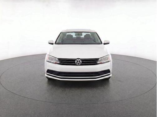 Pure White 2017 Volkswagen Jetta 1.4T SE