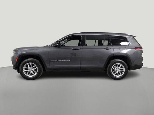 Baltic Gray Metallic Clearcoat 2024 Jeep Grand Cherokee L Laredo