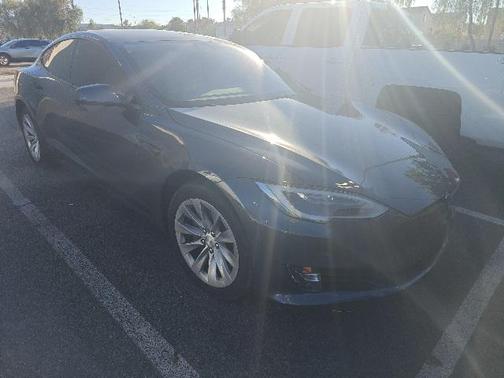 2018 Tesla Model S 75D