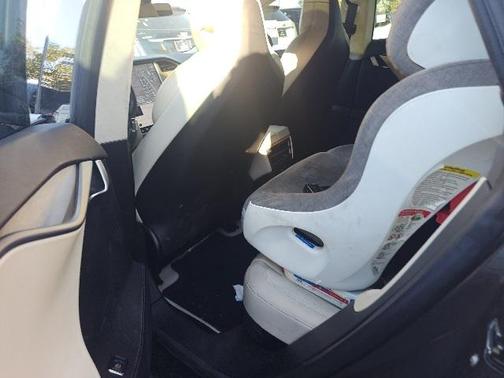 2018 Tesla Model S 75D