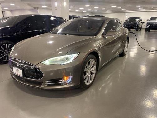 2016 Tesla Model S 90D