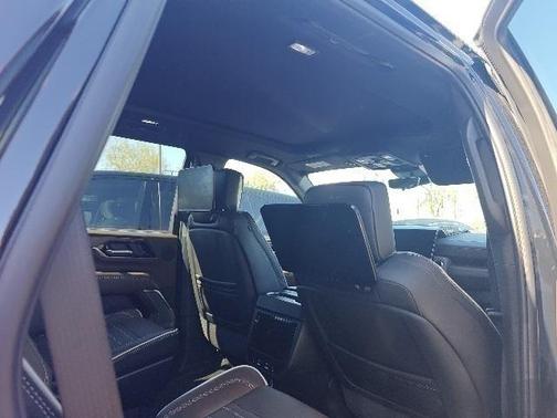 2025 GMC Yukon Denali Ultimate