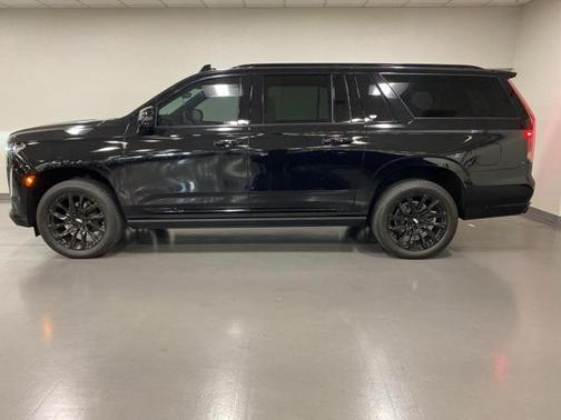 2023 Cadillac Escalade ESV Sport