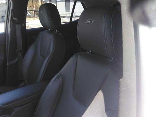 Summit White 2024 Buick Encore GX Sport Touring