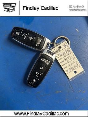 Navarra Blue Metallic 2022 Audi e-tron Sportback S line Premium