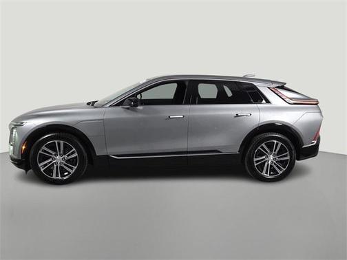 2025 Cadillac LYRIQ V