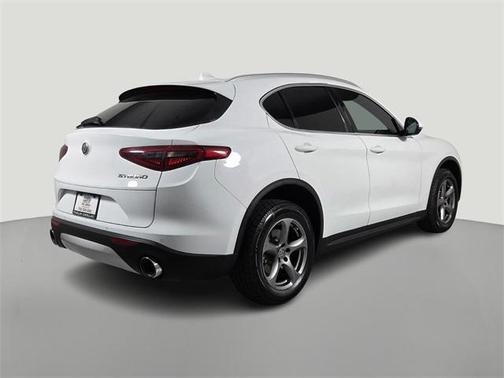 2021 Alfa Romeo Stelvio Base