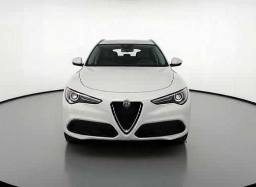 2021 Alfa Romeo Stelvio Base