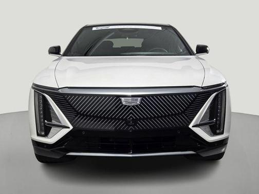 Crystal White Tricoat 2025 Cadillac LYRIQ V