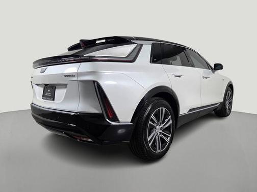 Crystal White Tricoat 2025 Cadillac LYRIQ V