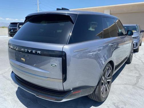 2023 Land Rover Range Rover P400 SE