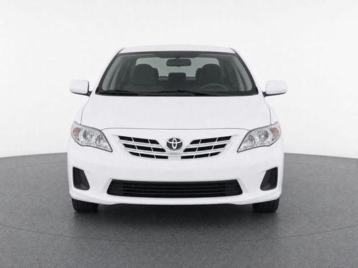 Super White 2013 Toyota Corolla LE