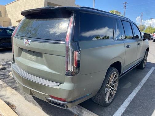 2022 Cadillac Escalade ESV Sport Platinum