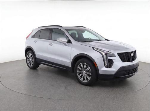Radiant Silver Metallic 2022 Cadillac XT4 Sport
