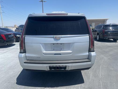2016 Cadillac Escalade ESV Luxury