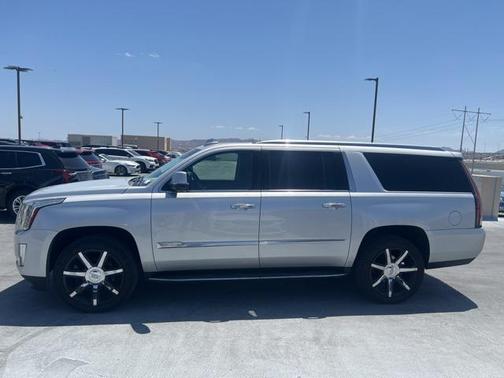 2016 Cadillac Escalade ESV Luxury