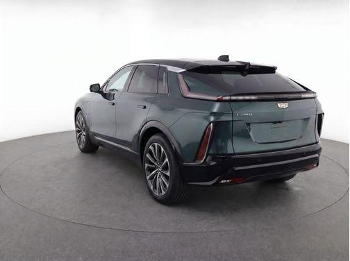Emerald Lake Metallic 2024 Cadillac LYRIQ V