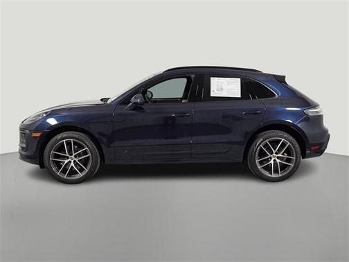 2022 Porsche Macan Base