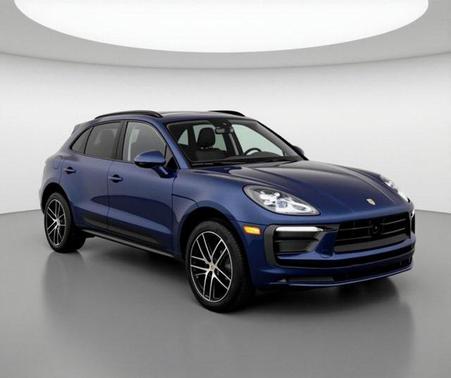 2022 Porsche Macan Base