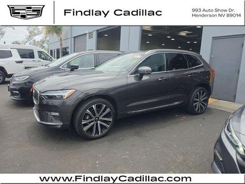 Platinum Grey Metallic 2023 Volvo XC60 B5 Ultimate Bright Theme