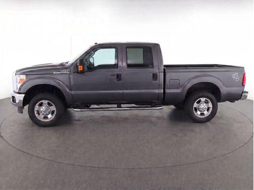 Magnetic Metallic 2016 Ford F-250 XLT