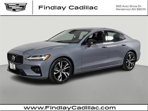 2024 Volvo S60 B5 Core Dark Theme
