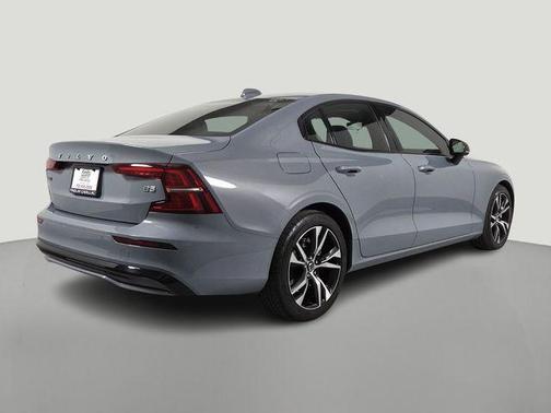 2024 Volvo S60 B5 Core Dark Theme