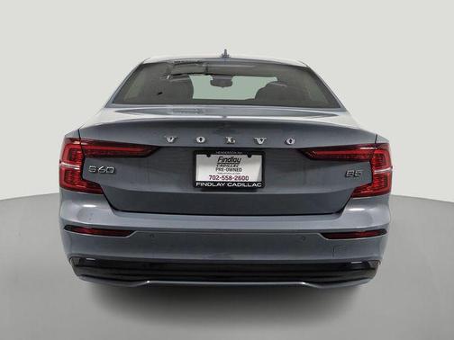 2024 Volvo S60 B5 Core Dark Theme