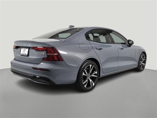 2024 Volvo S60 B5 Core Dark Theme
